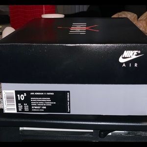 Air Jordan 11 Concord